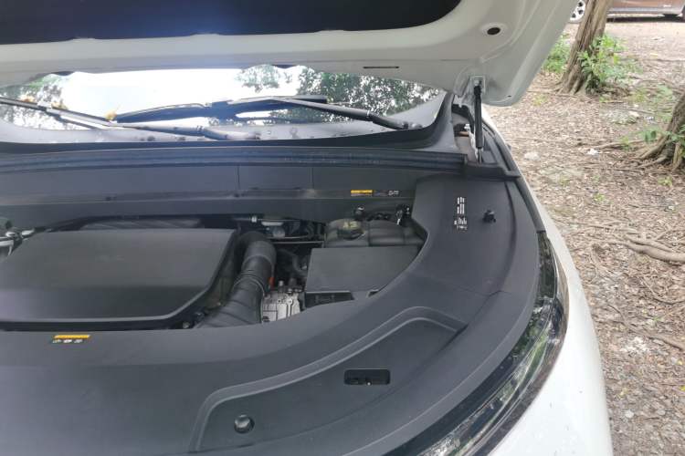 Used Li Auto L7 2024 Ultra Model Engine Bay Left