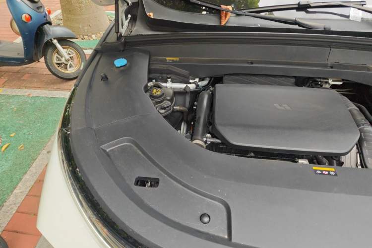 Used Li Auto L7 2024 MAX Model Engine Bay Right