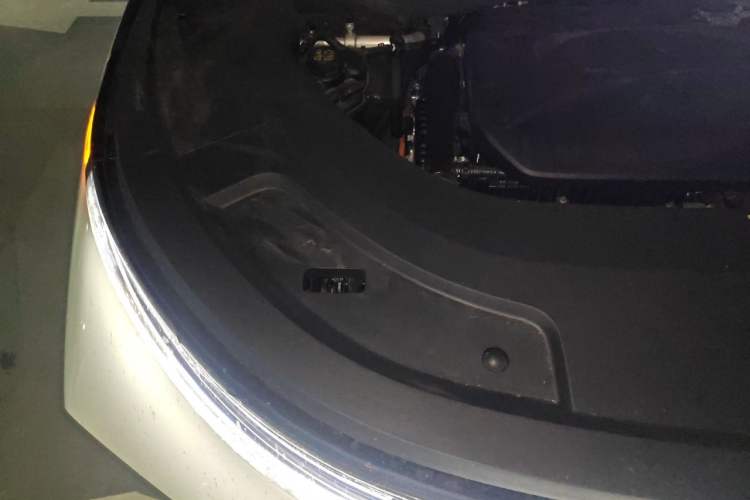Used Li Auto L7 2024 Ultra Model Engine Bay Right