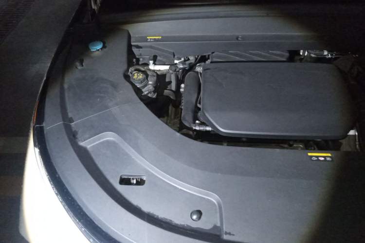 Used Li Auto L7 2024 Pro Model Engine Bay Right