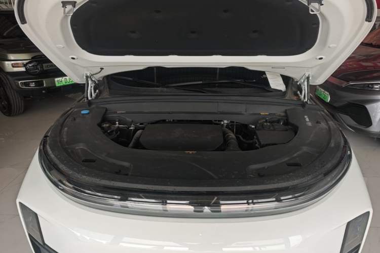 Used Li Auto L7 2024 Pro Model Engine Bay