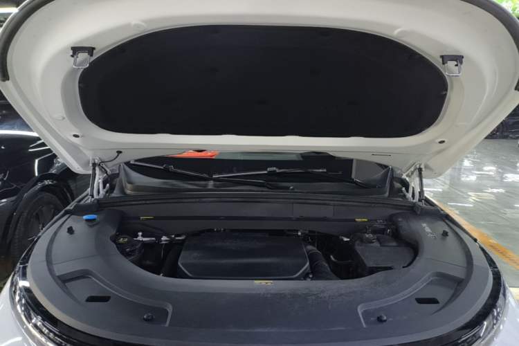 Used Li Auto L7 2024 Pro Model Engine Bay