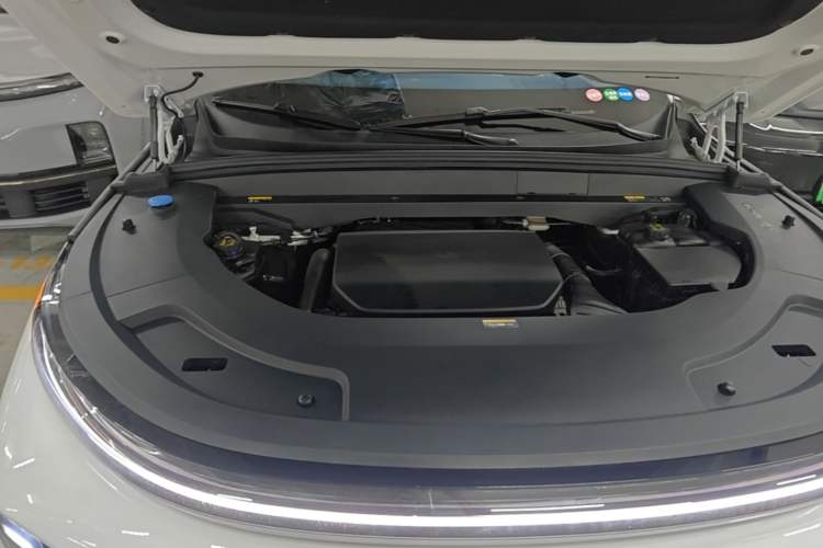 Used Li Auto L7 2024 MAX Model Engine Bay