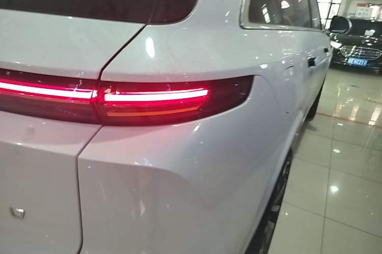 Used Li Auto L7 2024 Ultra Model Exterior 3