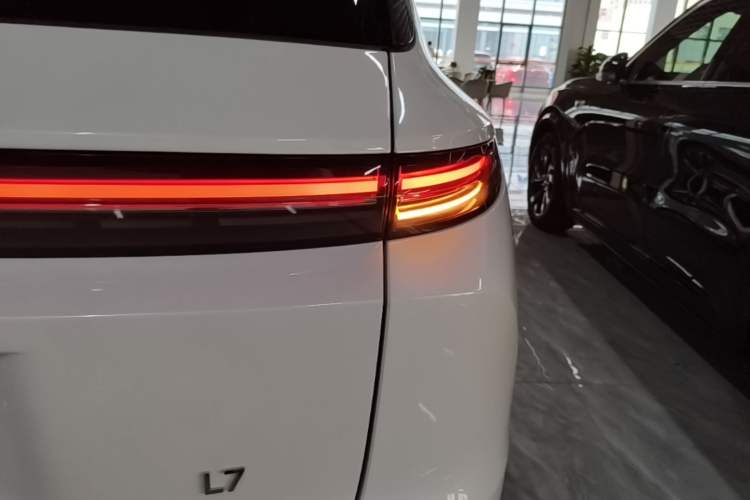 Used Li Auto L7 2024 MAX Model Exterior 3