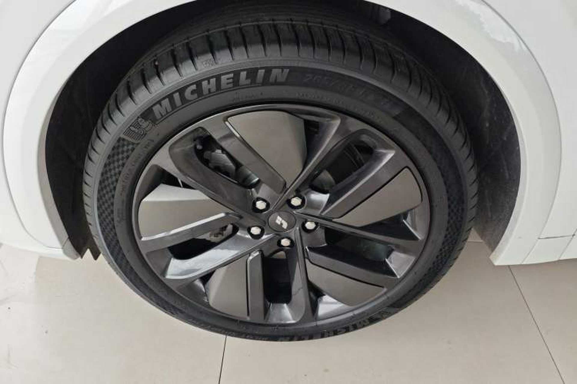 Used Li Auto L7 2024 Ultra Model Exterior 4
