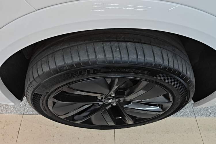 Used Li Auto L7 2024 MAX Model Exterior 4