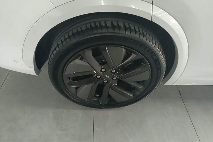 Used Li Auto L7 2024 Ultra Model Exterior 5