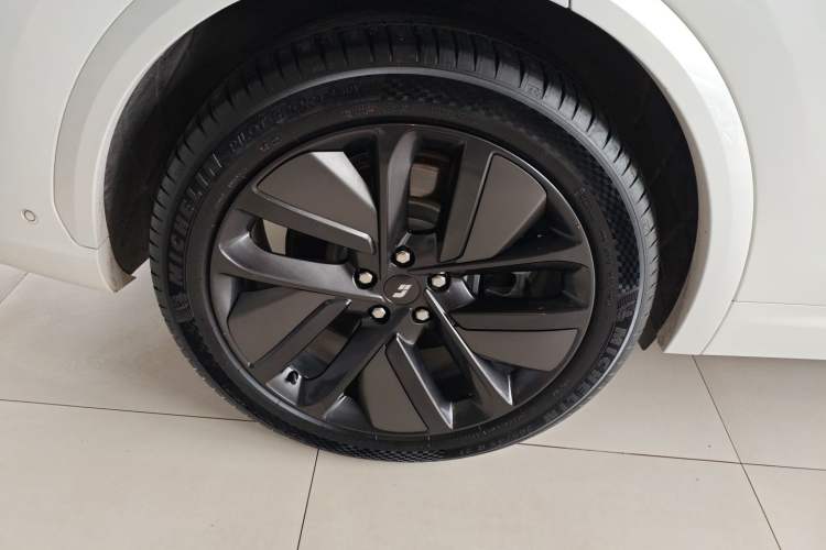 Used Li Auto L7 2024 Ultra Model Exterior 5