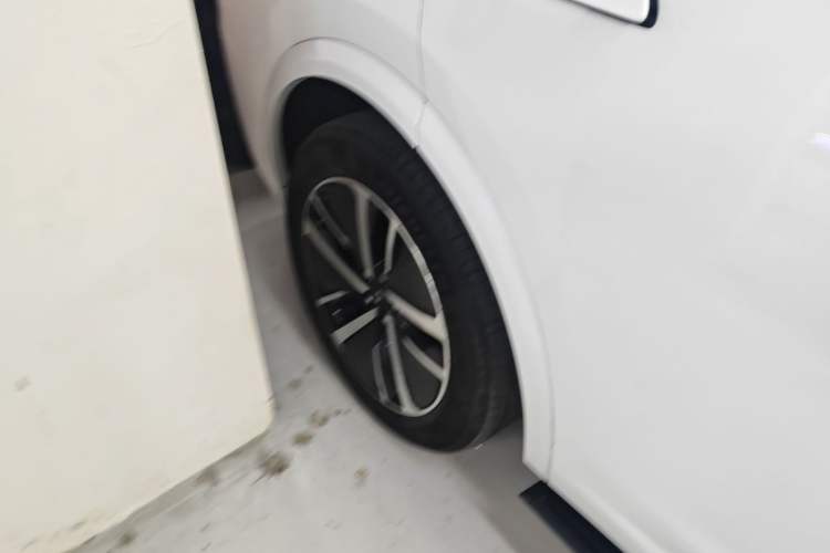 Used Li Auto L7 2024 Pro Model Exterior 5