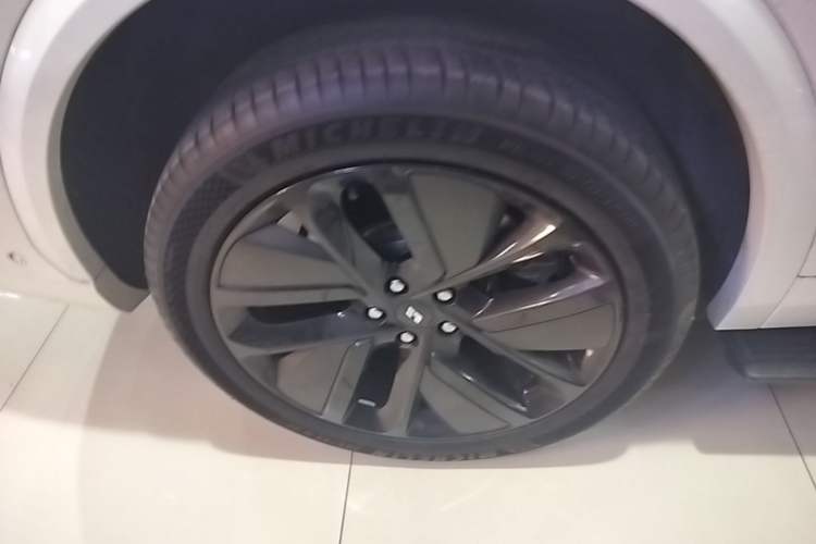 Used Li Auto L7 2024 Ultra Model Exterior 5