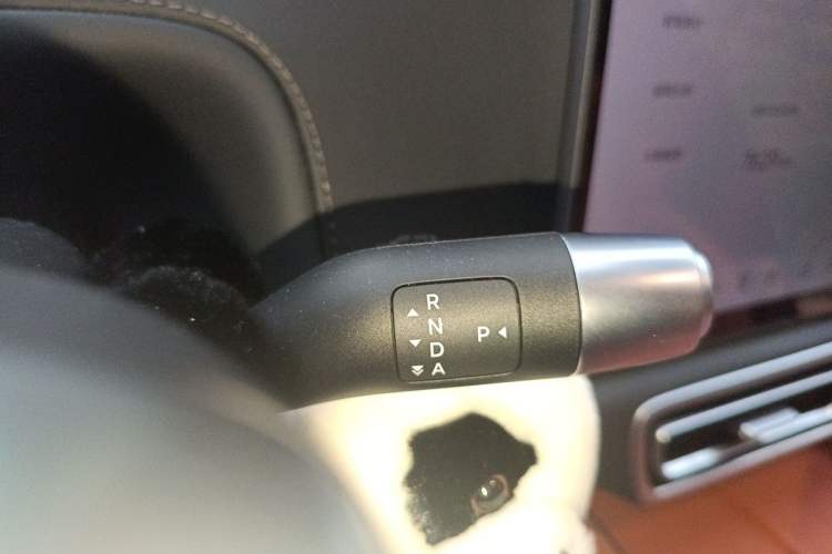 Used Li Auto L7 2024 MAX Model Gear Lever
