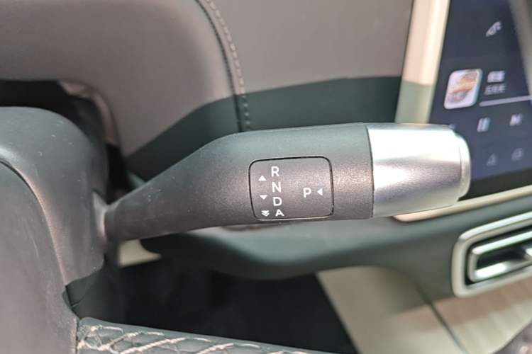 Used Li Auto L7 2024 MAX Model Gear Lever