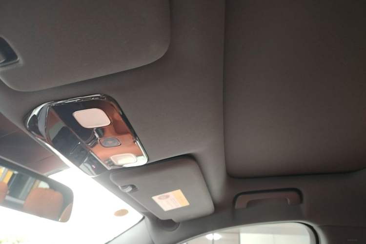 Used Li Auto L7 2024 MAX Model Headliner