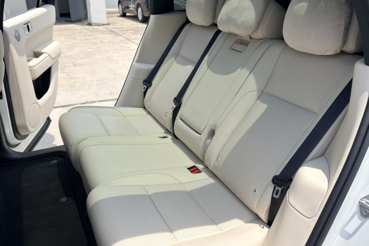 Used Li Auto L7 2024 MAX Model Interior 1