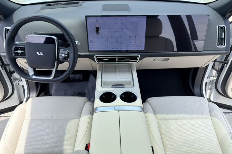 Used Li Auto L7 2024 MAX Model Interior 2