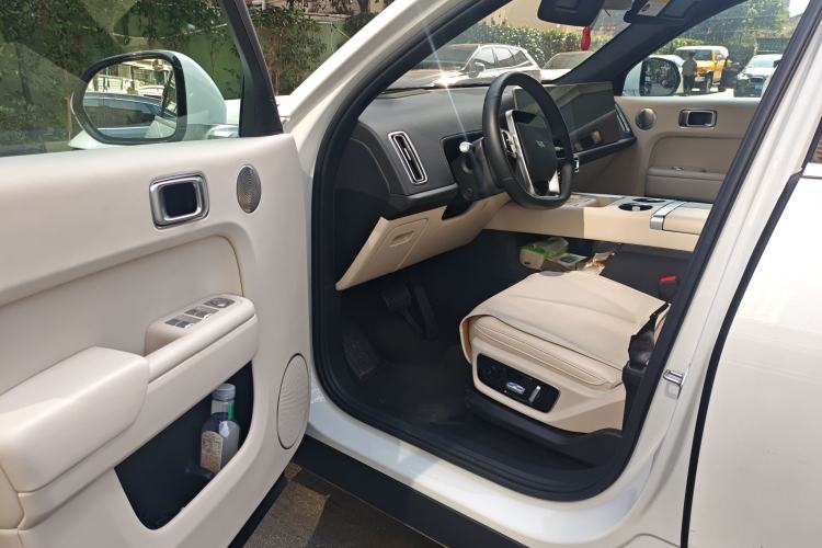 Used Li Auto L7 2024 MAX Model Interior 3