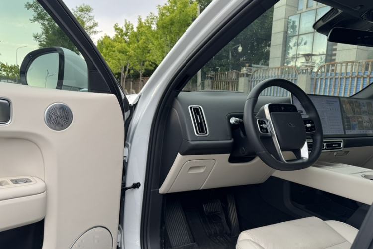Used Li Auto L7 2024 Ultra Model Interior 6