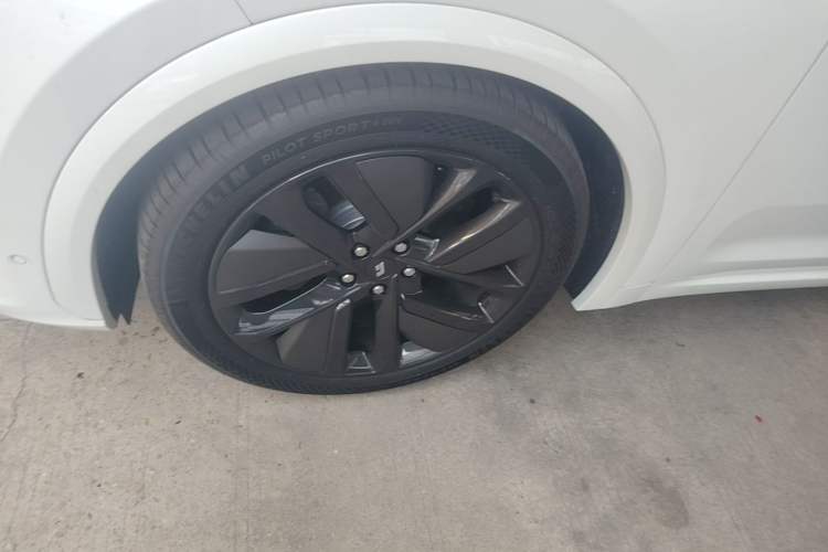 Used Li Auto L7 2024 Pro Model Left Front Wheel Hub
