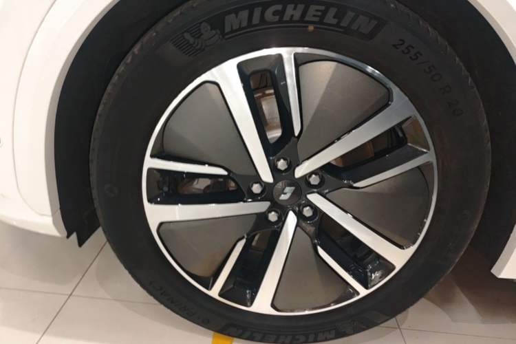 Used Li Auto L7 2024 Pro Model Left Front Wheel Hub