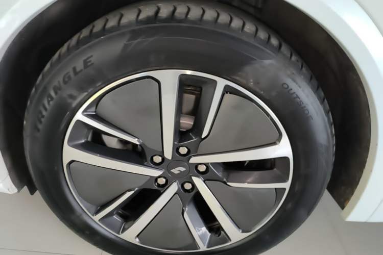 Used Li Auto L7 2024 Pro Model Left Front Wheel Hub