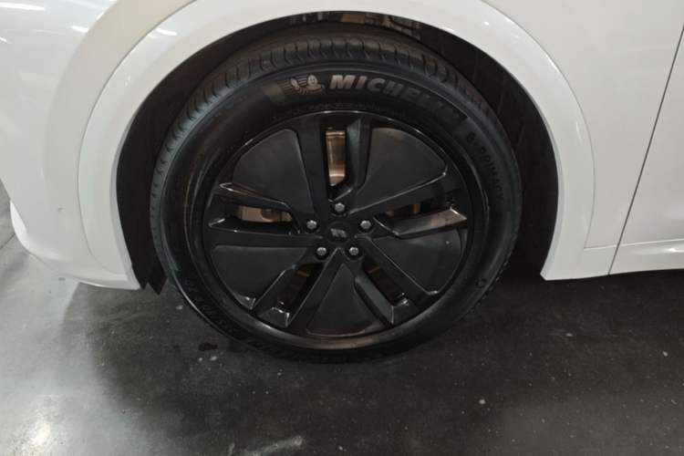 Used Li Auto L7 2024 MAX Model Left Front Wheel Hub
