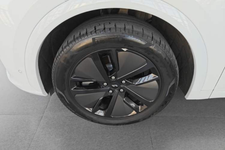 Used Li Auto L7 2024 MAX Model Left Front Wheel Hub