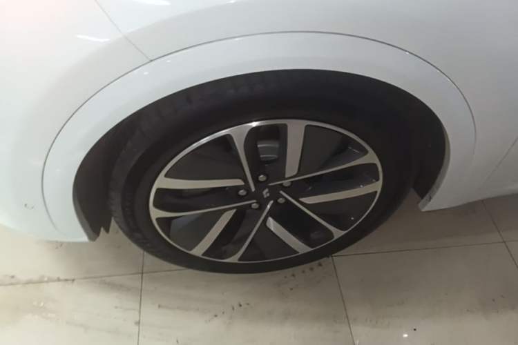 Used Li Auto L7 2024 MAX Model Left Front Wheel Hub