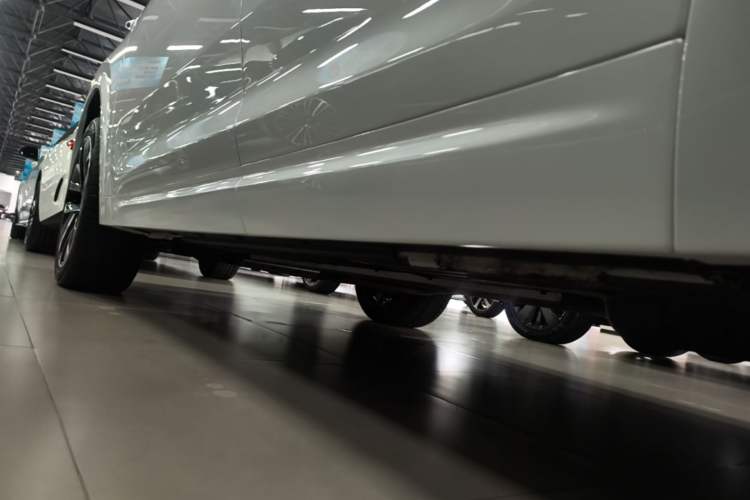Used Li Auto L7 2024 Ultra Model Left Side Sill