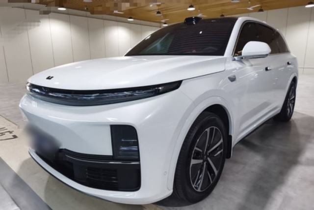 Li Auto L7 2024 MAX Model مستعملة
