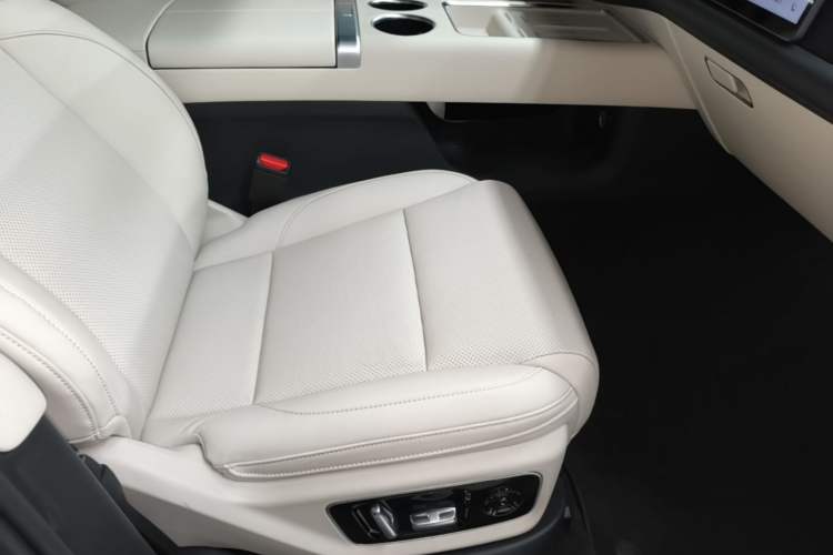 Used Li Auto L7 2024 Ultra Model Right Front Seat