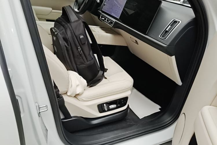 Used Li Auto L7 2024 Ultra Model Right Front Seat