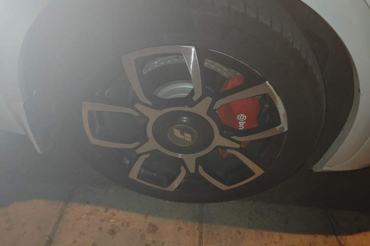 Used Li Auto L7 2024 Ultra Model Right Front Wheel Hub