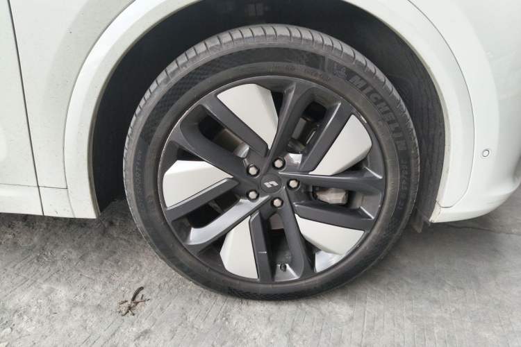 Used Li Auto L7 2024 Ultra Model Right Front Wheel Hub
