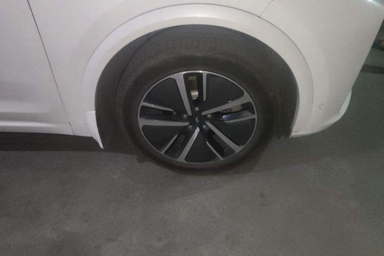 Used Li Auto L7 2024 MAX Model Right Front Wheel Hub