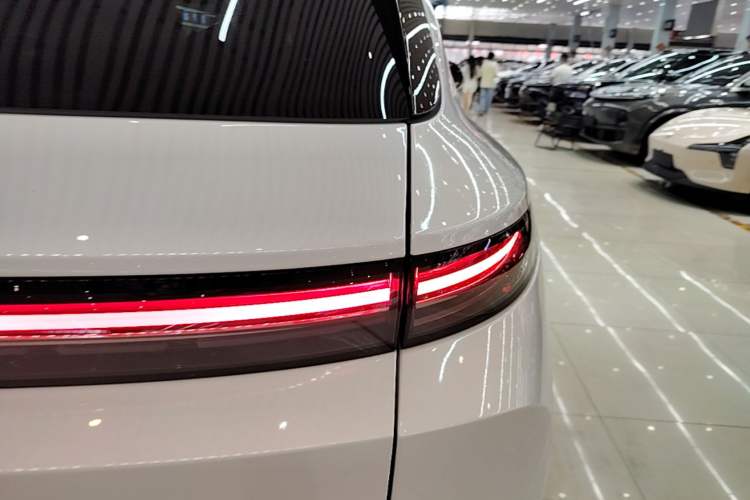 Used Li Auto L7 2024 Ultra Model Right Rear Taillight