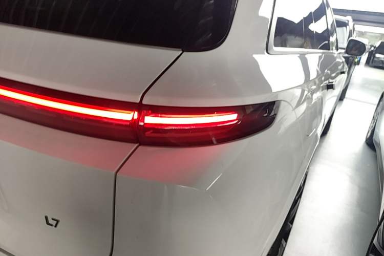 Used Li Auto L7 2024 MAX Model Right Rear Taillight
