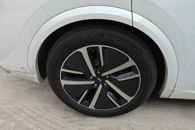 Used Li Auto L7 2024 MAX Model Right Rear Wheel Hub