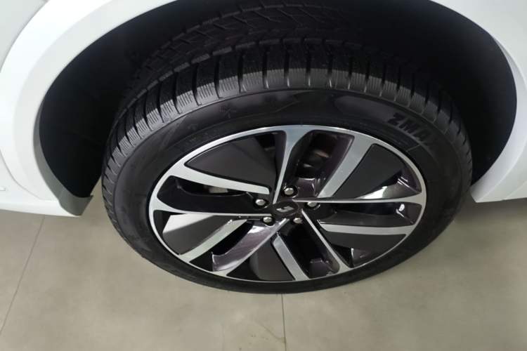 Used Li Auto L7 2024 Ultra Model Right Rear Wheel Hub