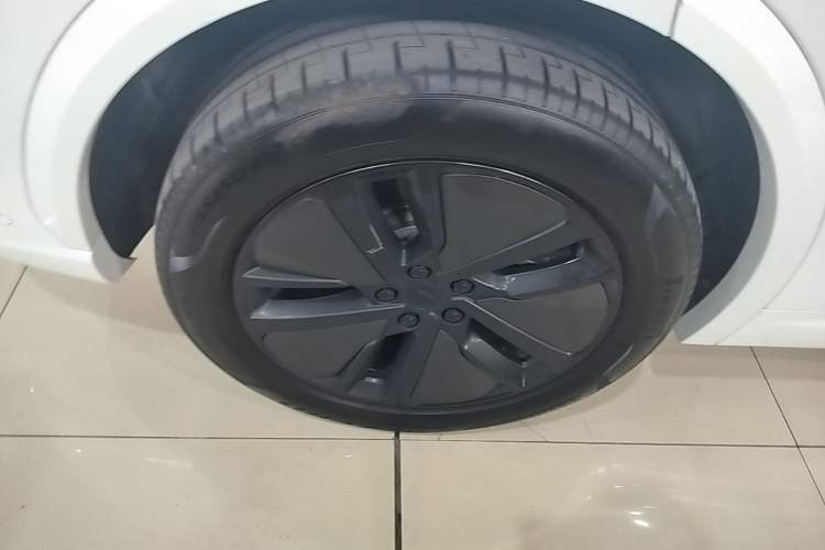 Used Li Auto L7 2024 Pro Model Right Rear Wheel Hub