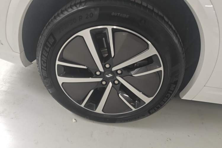 Used Li Auto L7 2024 MAX Model Right Rear Wheel Hub
