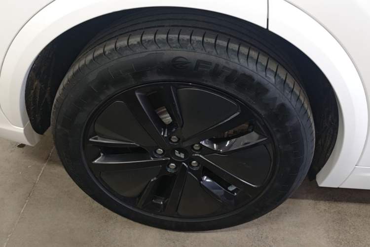 Used Li Auto L7 2024 MAX Model Right Rear Wheel Hub
