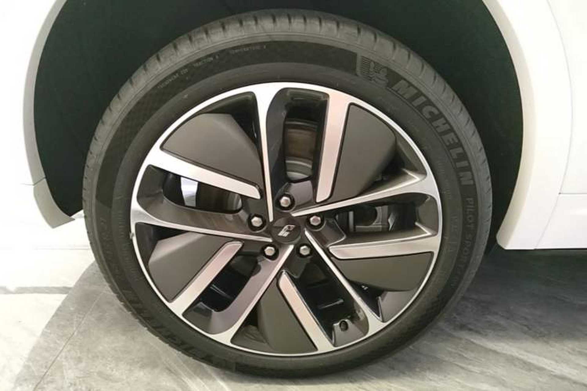 Used Li Auto L7 2024 MAX Model Right Rear Wheel Hub