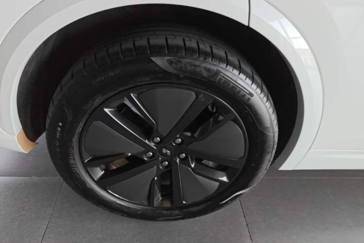 Used Li Auto L7 2024 MAX Model Right Rear Wheel Hub