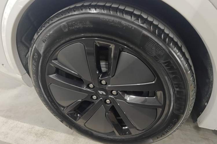 Used Li Auto L7 2024 MAX Model Right Rear Wheel Hub