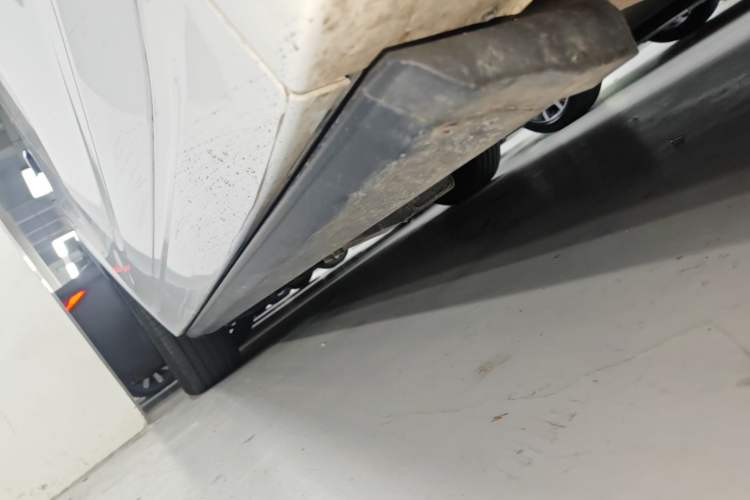 Used Li Auto L7 2024 Pro Model Right Side Sill