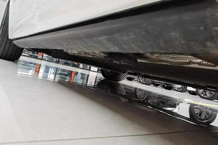 Used Li Auto L7 2024 MAX Model Right Side Sill