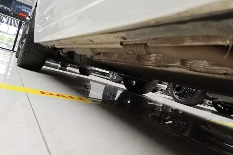 Used Li Auto L7 2024 Ultra Model Right Side Sill