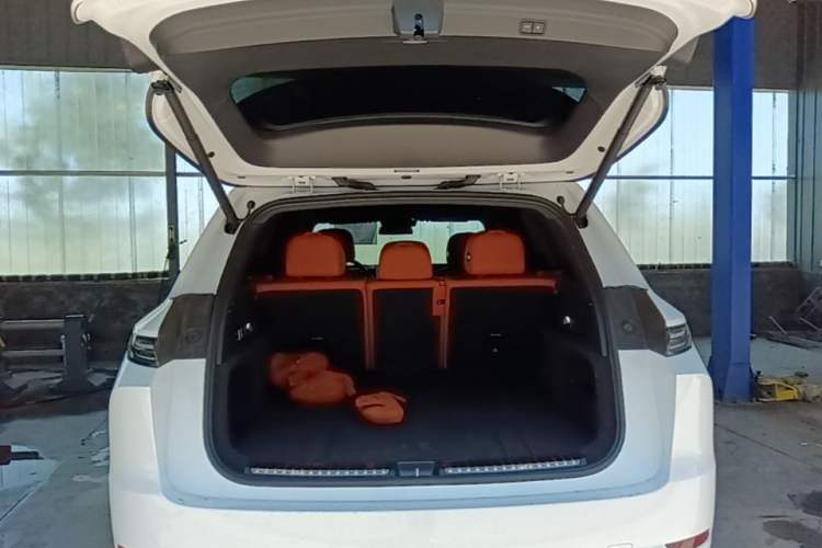Used Li Auto L7 2024 MAX Model Trunk