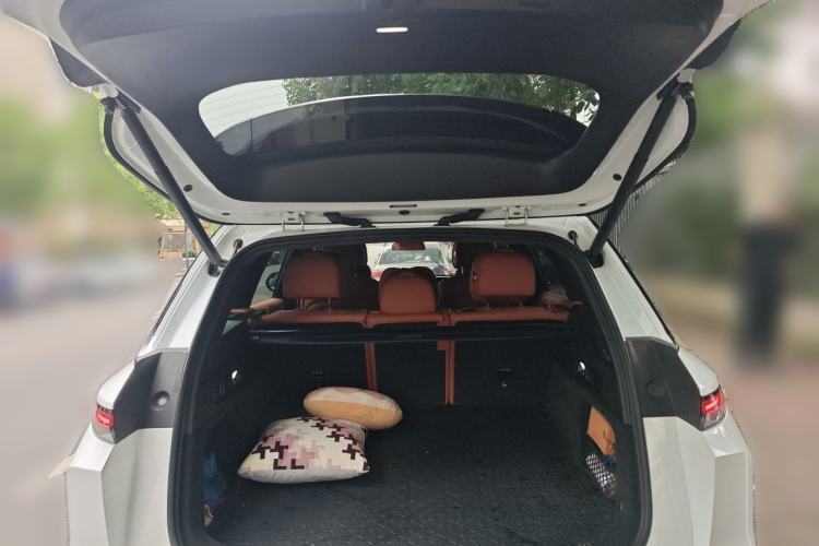 Used Li Auto L7 2024 Pro Model Trunk